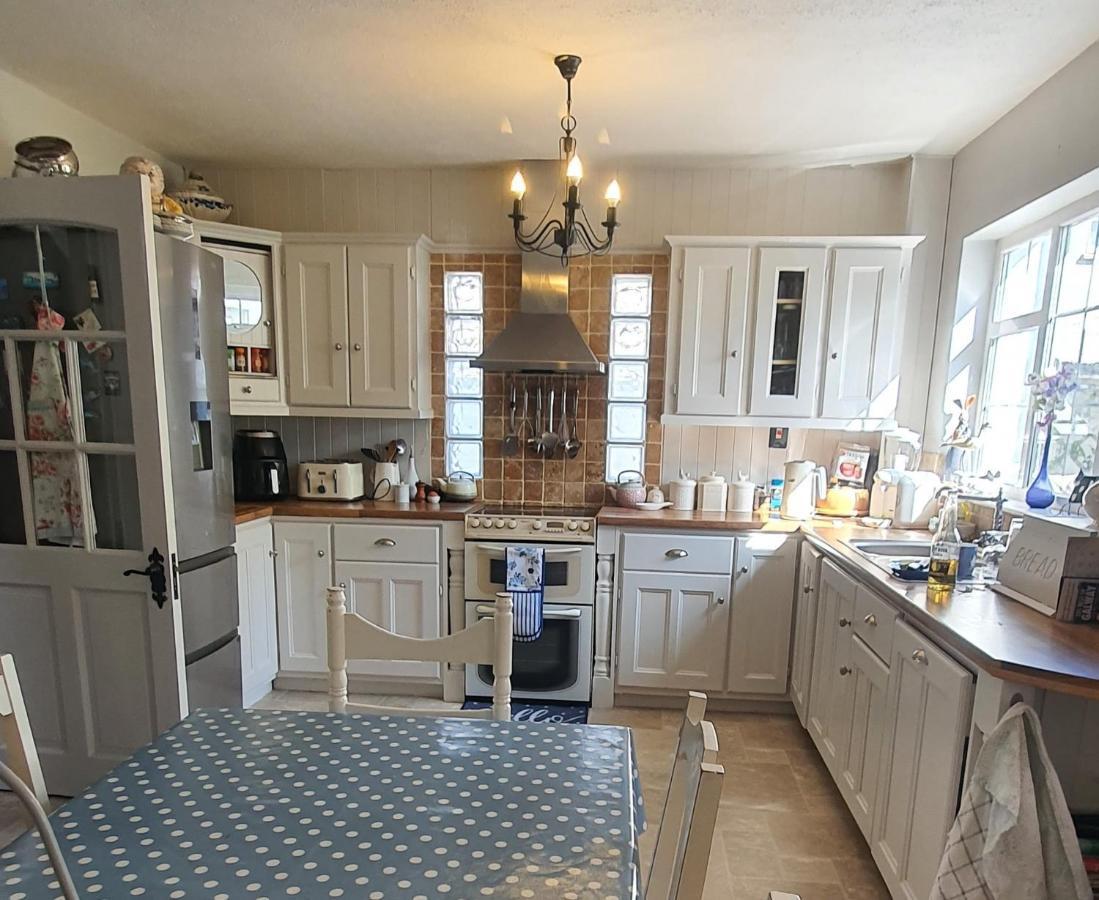 124 ,Castlelawn Heights, Headford Road Galway Homestay Esterno foto